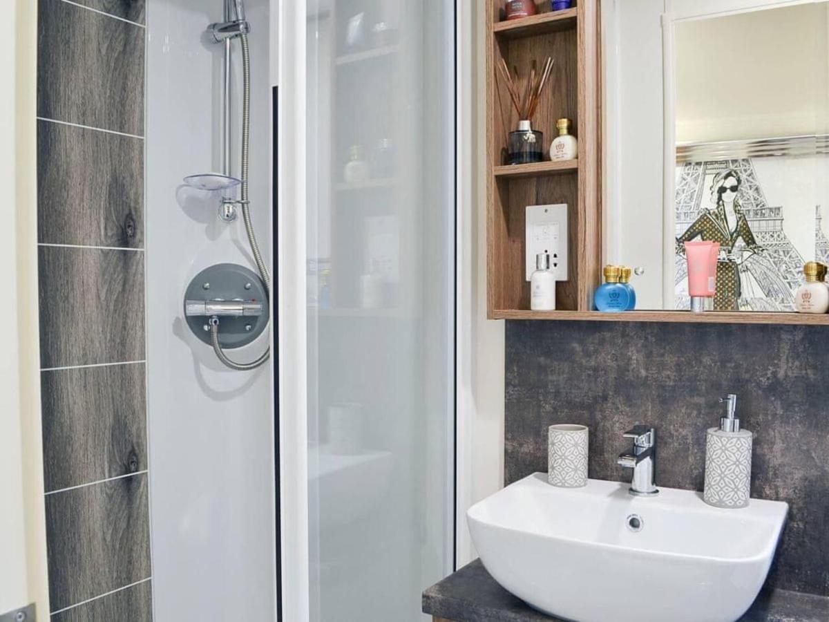 Luxury Boutique Style Lodge With Hot Tub Bridlington Dış mekan fotoğraf